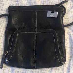 EUC Tignanello crossbody black leather perfect condition